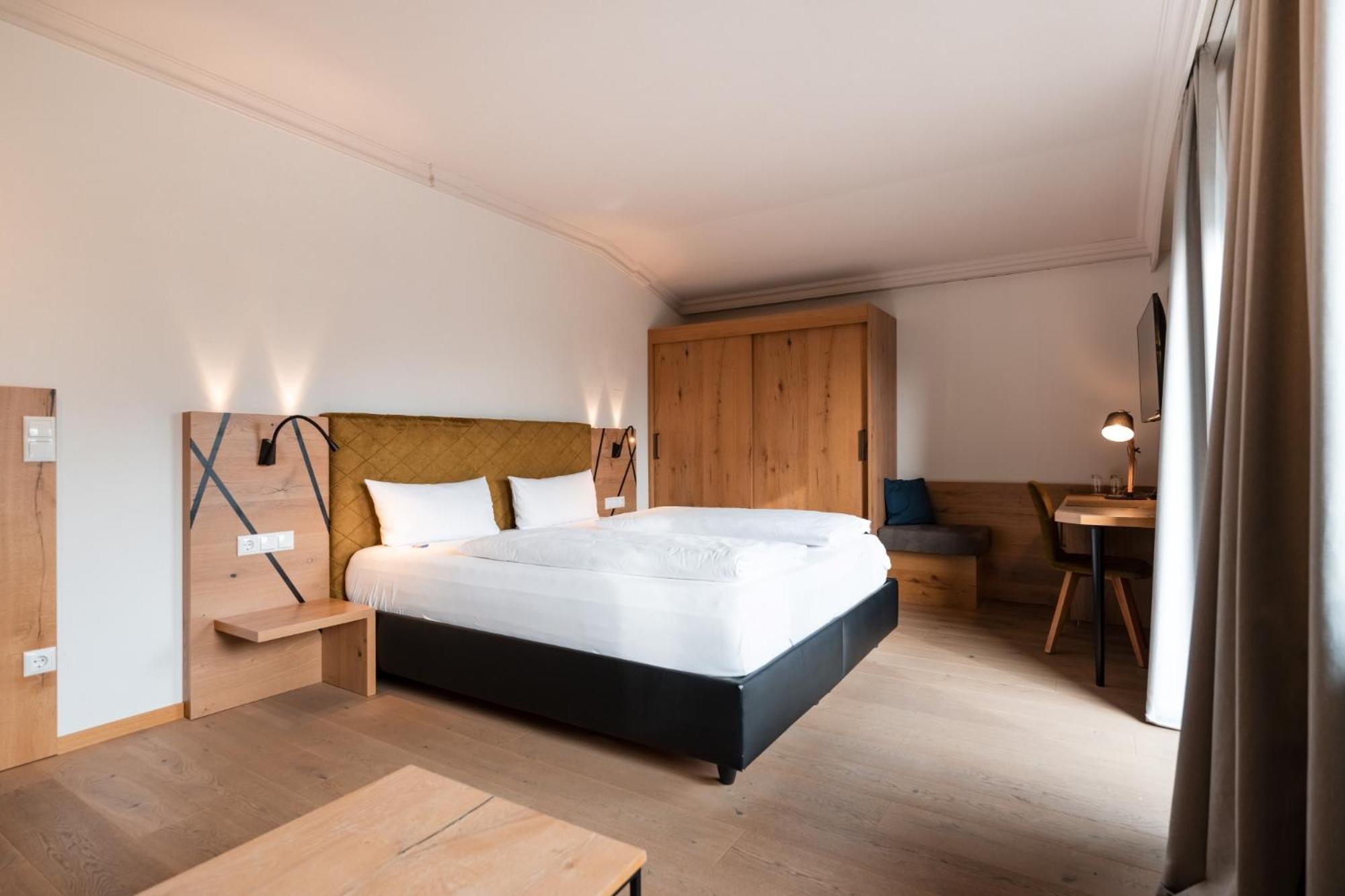 Posthotel Rattenberg エクステリア 写真