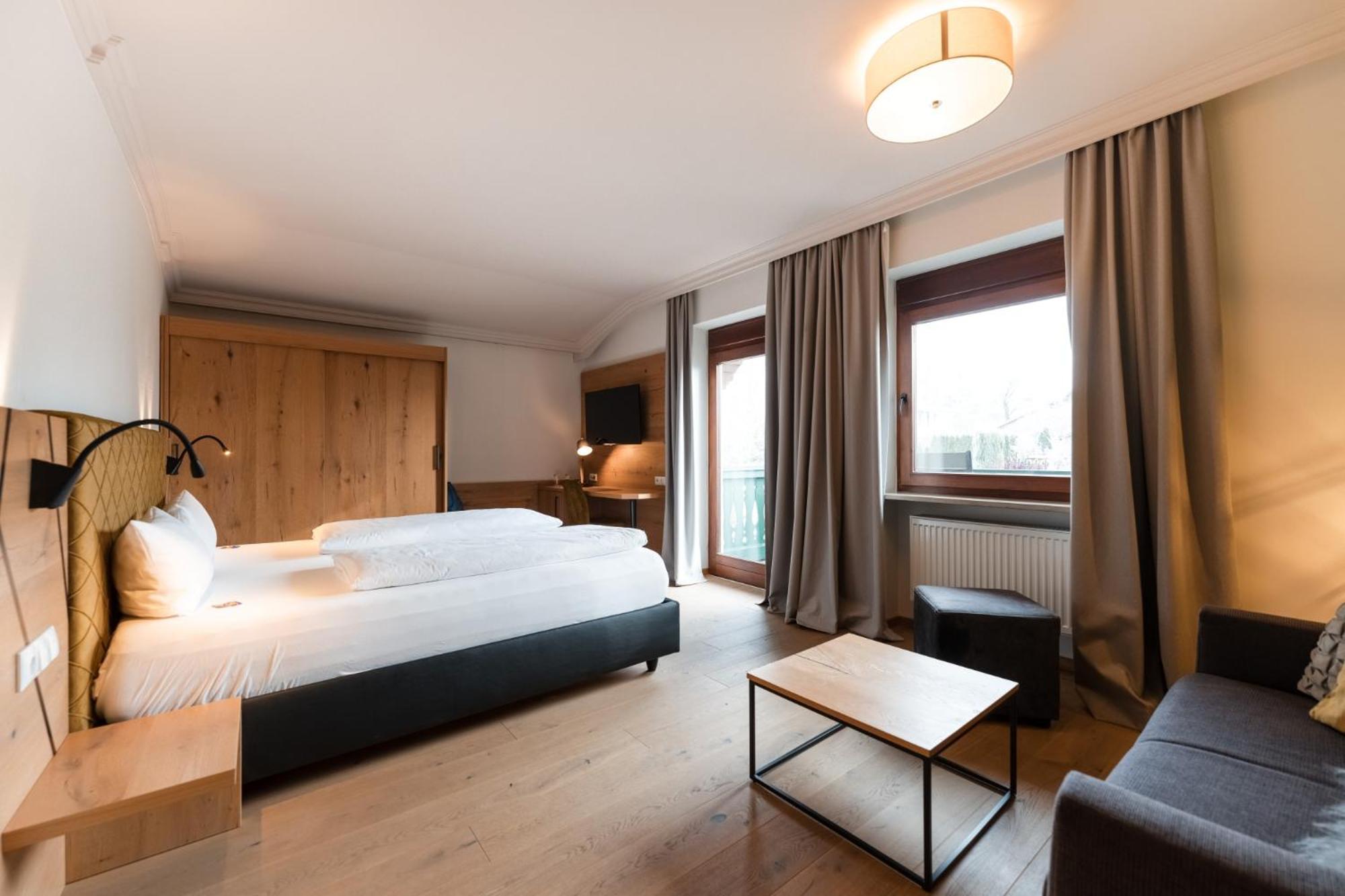Posthotel Rattenberg エクステリア 写真